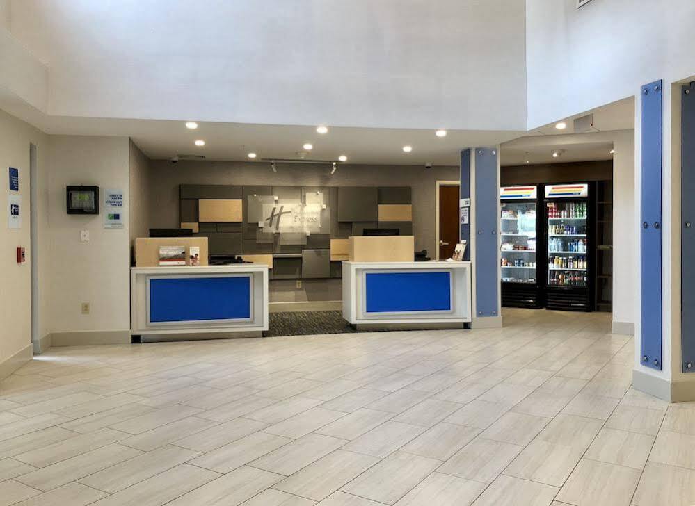 大巴灵顿智选假日酒店 格利巴陵顿 外观 照片